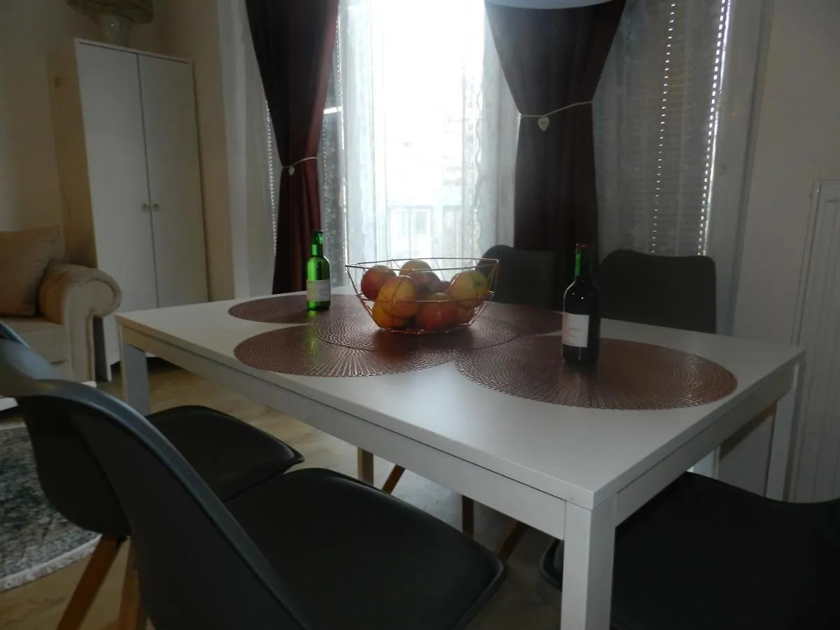 Klassik And Sunny Apartment! Vienna 0*,  Austria